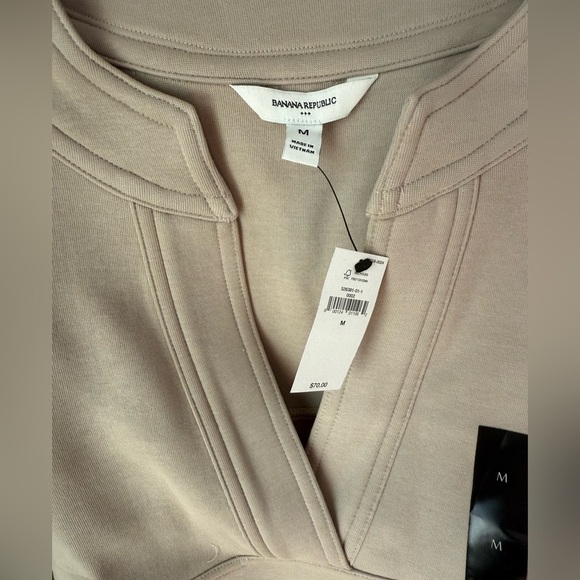 NWT Banana Republic Scuba Split Neck Sweatshirt in Tan SZ M - Picture 6 of 14